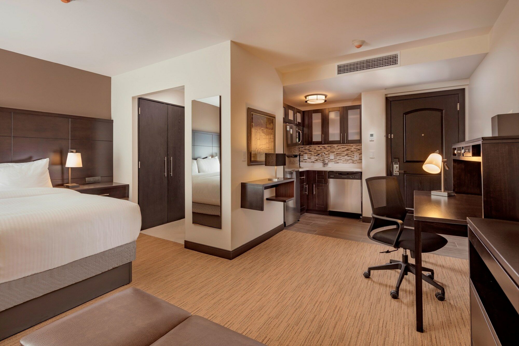 Staybridge Suites Silao By Ihg Dış mekan fotoğraf